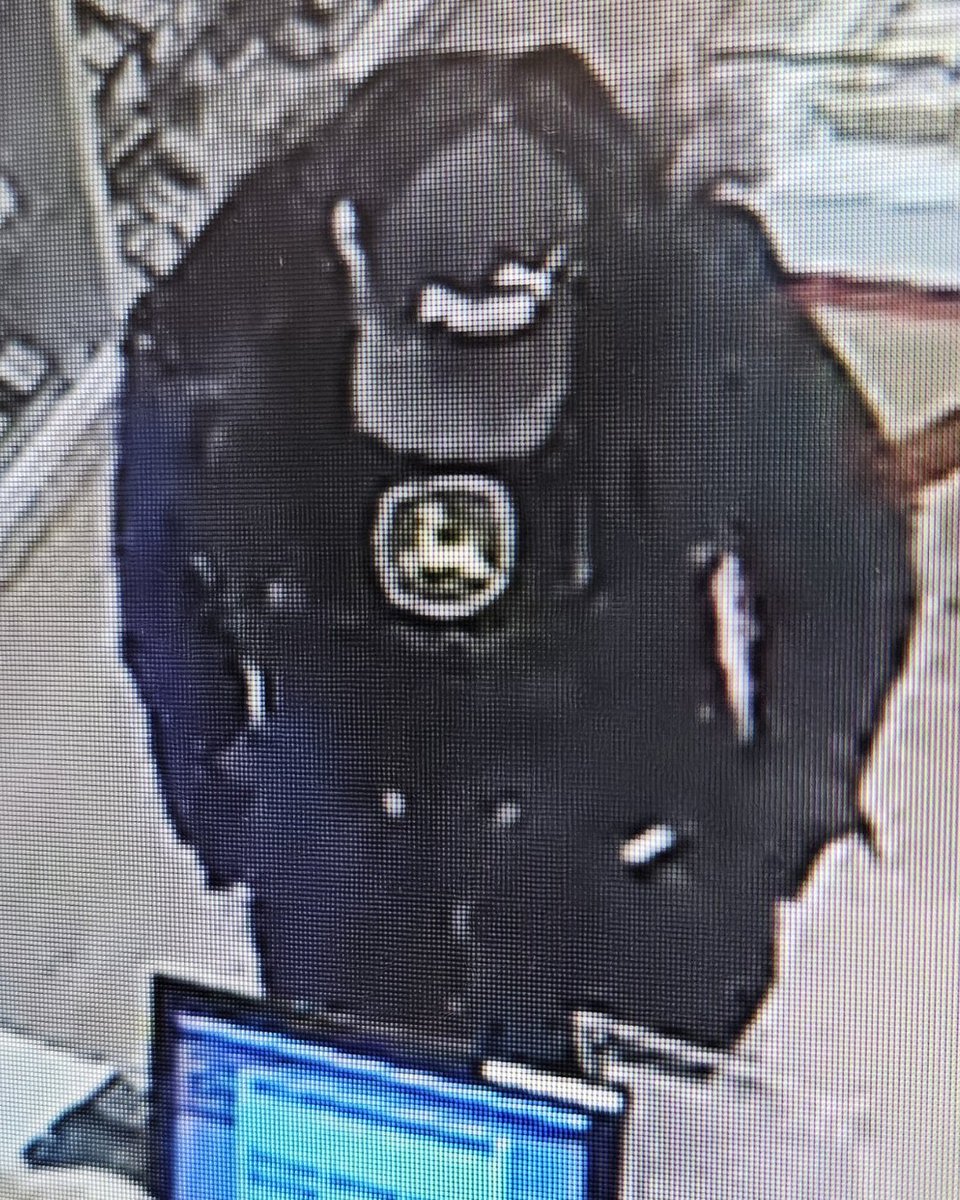 WRPSToday's tweet photo. Looking to identify and speak to the individual pictured below in connection to a robbery at a business in the area of Erb Street West and Fisher-Hallman Road.

Anyone with information is asked to call police at 519-570-9777, extension 6399.

To provide anonymous information, please contact Crime Stoppers at 1-800-222-8477 or @Waterloocrime.

WA26027819

Details: https://t.co/TCc3Zd47Cq