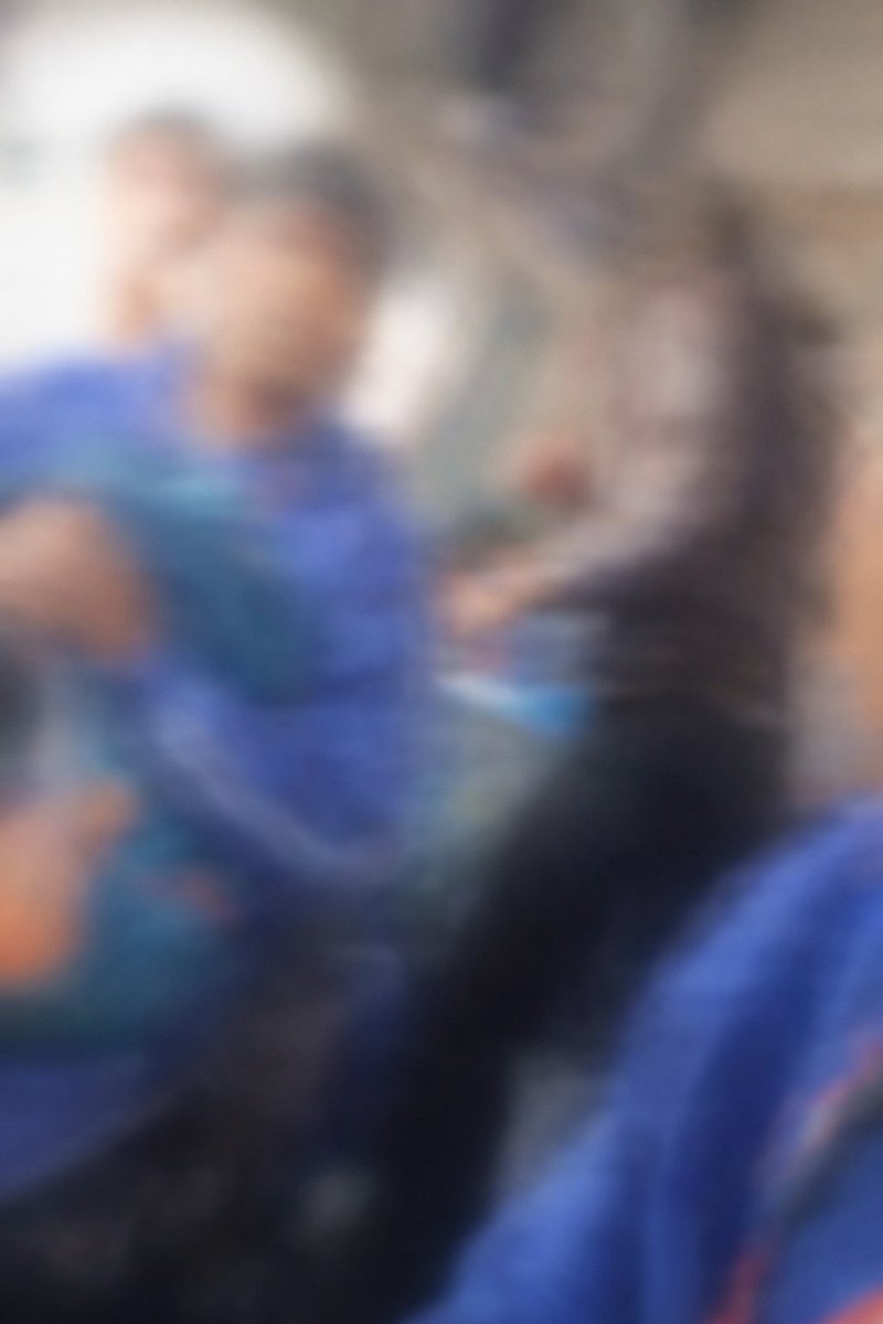 TrueStoryUP's tweet image. UP के मेरठ - हापुड़ मार्ग पर गांव हाजीपुर के सामने बाइक सवार 6 युवकों ने BR इंटर नेशनल स्कूल की छात्रों से भरी बस रुकवाकर छात्र को पीटा। पीड़ित छात्र जतिन के पिता योगेश त्यागी ने FIR कराते हुए ग्राम फफूँड़ा निवासी सिद्दार्थ व उसके अज्ञात साथियो पर हमला करके बालक को पीटने व गोली