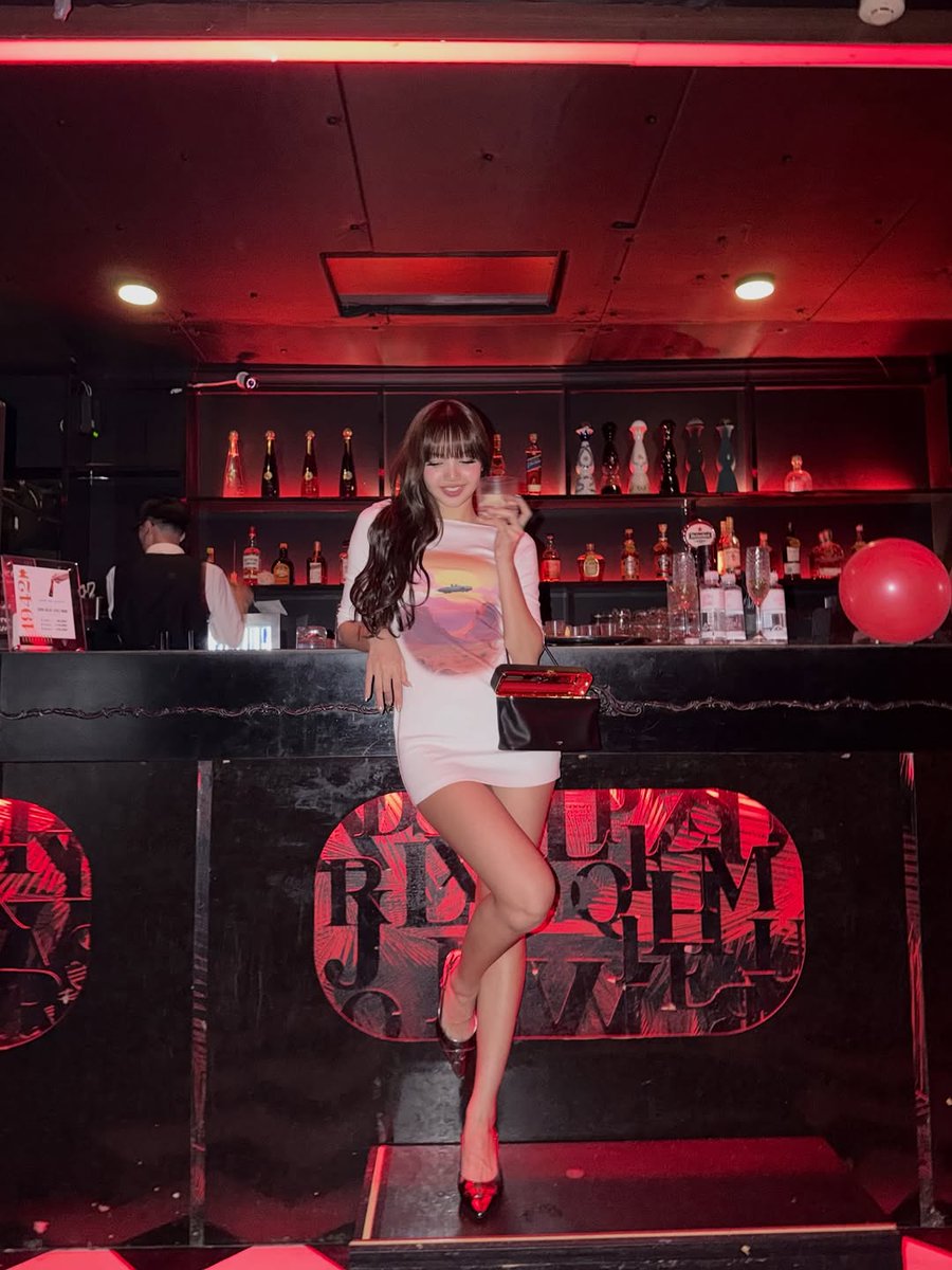 _manobalalisa's tweet photo. #LISA https://t.co/d9O94JaCbr
