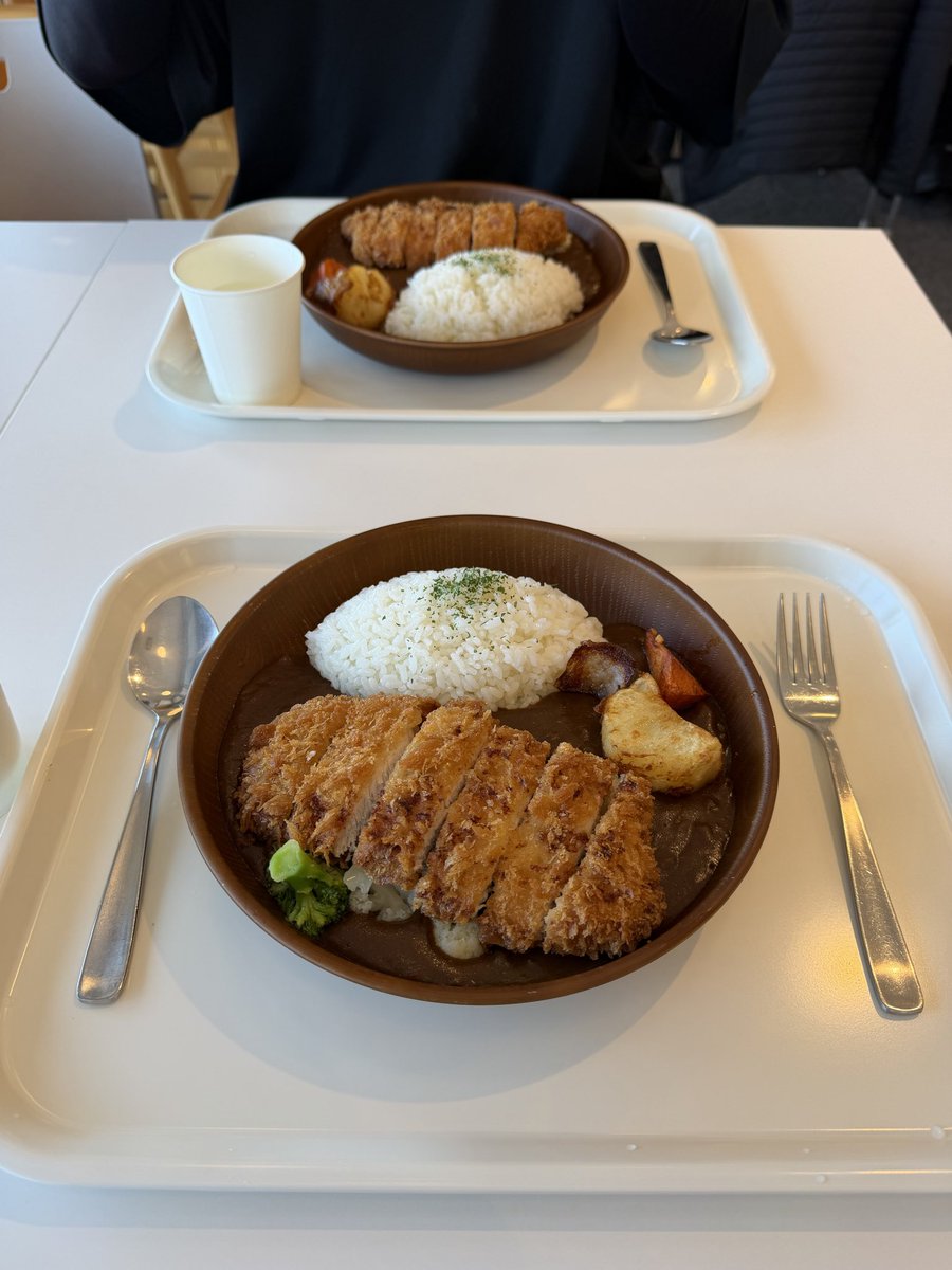 4abKGDMAbEe's tweet photo. ｸﾄﾞｩｰさんとロックバレー
帰りに温泉も入ってきたりして楽しい旅だった
多分今シ最初で最後の遠出です https://t.co/bD4e6C87Xk