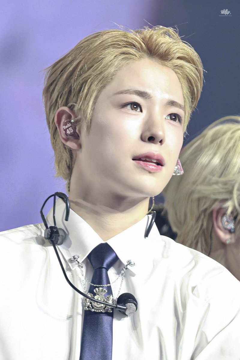 𝘴𝘰𝘭𝘪𝘥𝘭𝘺 tweet media