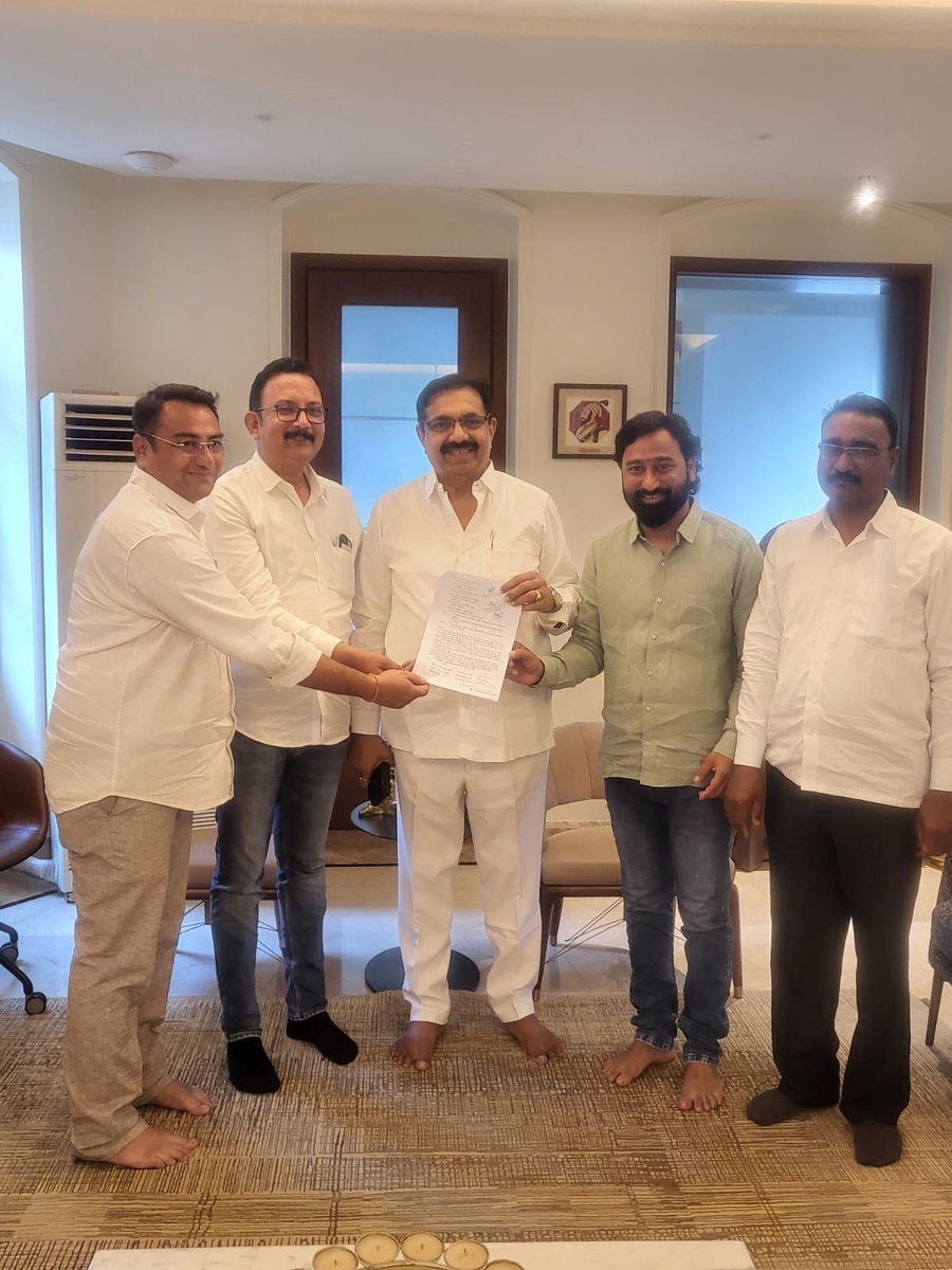 WandileAtul's tweet photo. सिंदी रेल्वे येथील ग्रामीण रुग्णालयाचा मागणीकरिता राष्ट्रवादीचे जेष्ठ नेते जयंत पाटील साहेब यांनी विधानसभा भवनात मांडला प्रश्न
#सिंदीरेल्वे #ग्रामीण_रुग्णालय
@Jayant_R_Patil @NCPspeaks sindi https://t.co/vibsSVd7ro