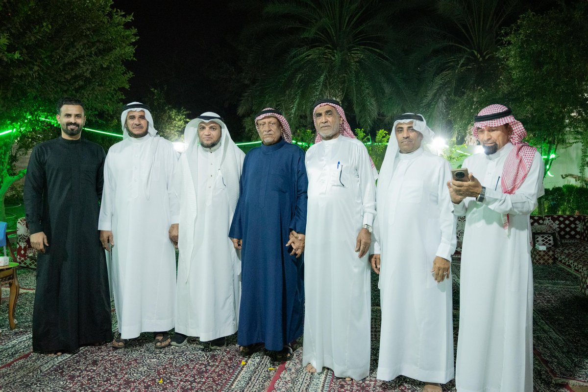 نفذت جمعية المتقاعدين بمنطقة جازان ممثلة بالمكتب التعريفي بمحافظة ضمد رحله ليلة سمر  ضمن برنامج  ( وقار لكبار السن )إدخال السرور والبهجة على نفوس كبار السن وتعزيز الجانب النفسي لديهم.