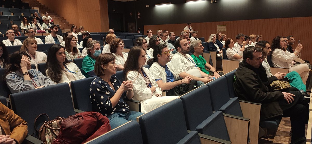 SATSE_CLM's tweet photo. 📢 Hoy hemos informado en Toledo a enfermeras, fisioterapeutas y profesionales sanitarios sobre la recuperación de la carrera profesional en el SESCAM. Nos volvemos a movilizar el 2 de marzo en el Hospital Universitario de Toledo #CarreraProfesionalYa https://t.co/d30d8QrzEs