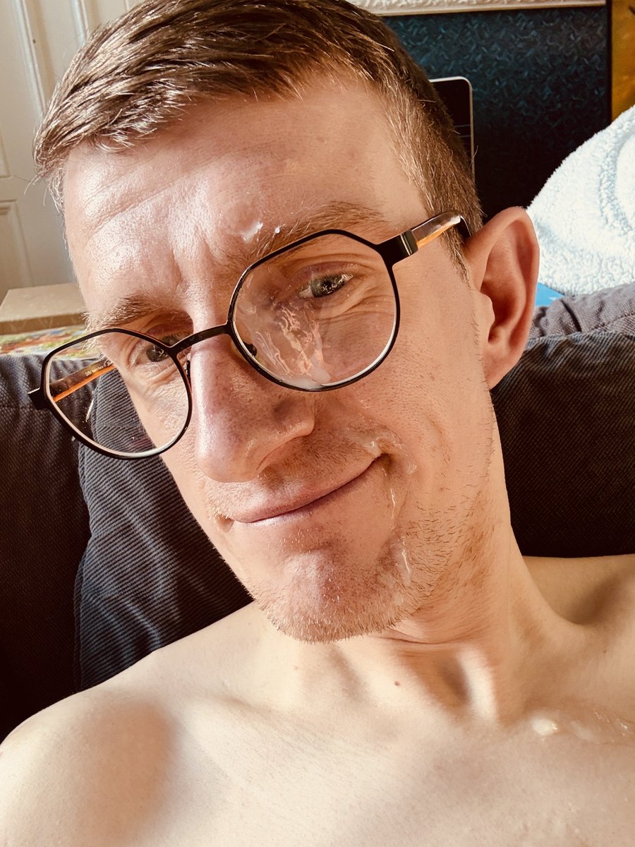 BottomBoyFlo's tweet photo. Upsi 🤤🤤💦

#cuminface #cum #cumlover https://t.co/kBdc6bZJPp