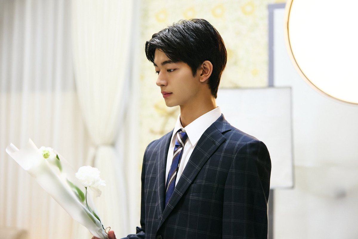 scketto1's tweet photo. 「好き」って、言えたら楽なのに。

吉澤要人主演
『親友の「同棲して」に「うん」て言うまで』第8話。

すれ違う心、止まらない想い。
第8話 あらすじ＆場面写真到着。

▶ https://t.co/vqUUdxzo2P

#吉澤要人
#原因は自分にある
#ドラマ同棲まで https://t.co/80JKj63NKf