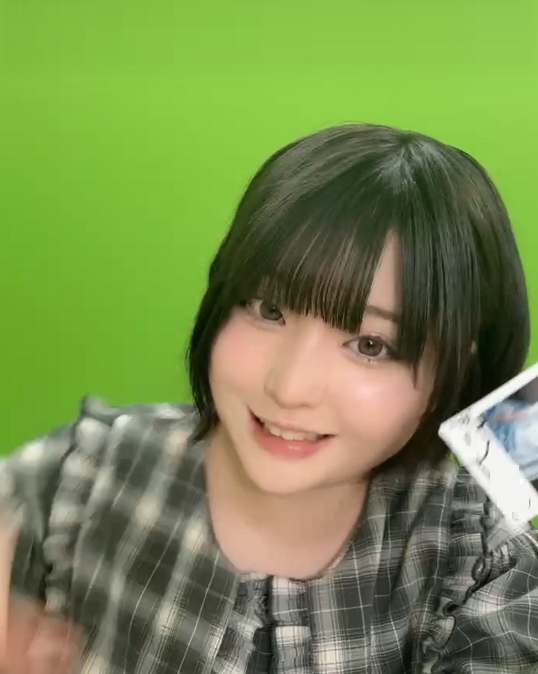 昨日2/26 根本凪さんのライブ配信は… 『新衣装-その2-』ランチェキ