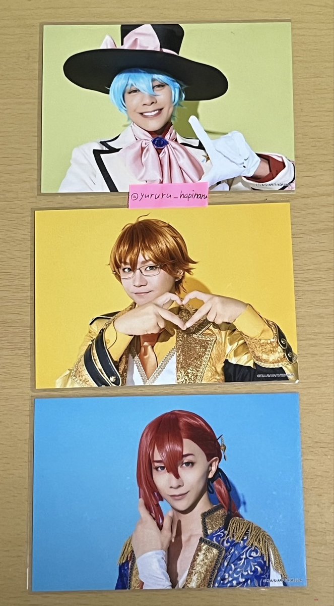 よるる tweet media