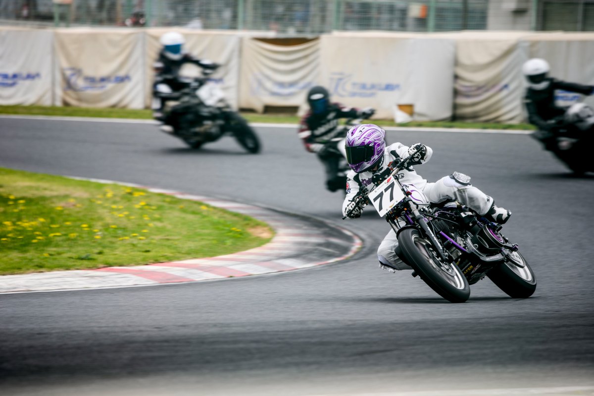 有名ショップのバイクらしいけど全く知らん。