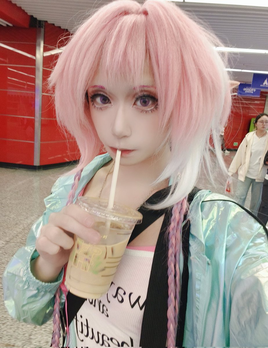 Natariaofficial's tweet photo. 这世界有很多人，
  当听到了不同的声音时，除了交流与辩论外，我们还可以选择转身离开。 https://t.co/kbuB8CbWF5