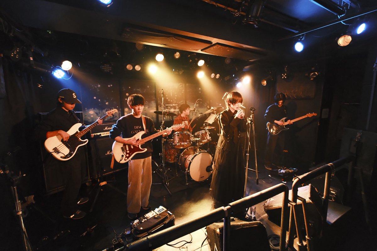 2/24 赤坂navey floor(<a href="/naveyfloor_pr/">navey floor(ネイビーフロアー) PRチーム</a>)ありがとうございました！
事情によりサポートメンバーを加えてのライブとなりましたが、ご来場いただいた皆さま、配信で観て下さった方もありがとうございました♪
#インディーズバンド #オルタナティブロック #fyp