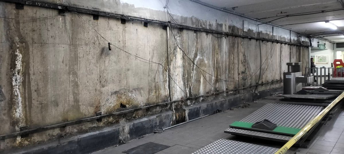 AquiAndamosCDMX's tweet photo. Comienza la remodelación estética de la estación Bellas Artes de la línea 8 del Metro de la CDMX a poco tiempo de que inicie el mundial de México, EUA y Canadá https://t.co/okdedAbP5O
