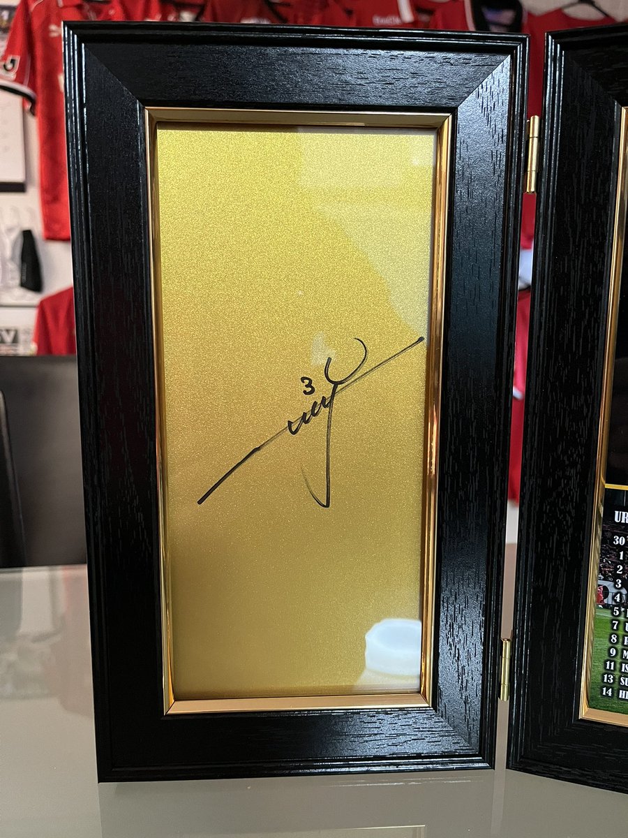 -RED SKYLINE- tweet media