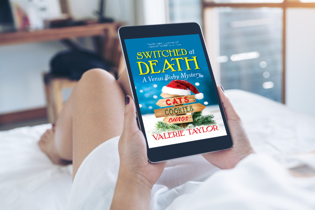 allauthor's tweet image. Nothing says Christmas like cookies, kittens, and a murder mystery! Join Venus Bixby as she unravels secrets in Chatham Crossing. Read “Switched at Death” now. #CozyMystery #HolidayReads  @ValerieEMTaylor Buy Now --&amp;gt; allauthor.com/amazon/95168/