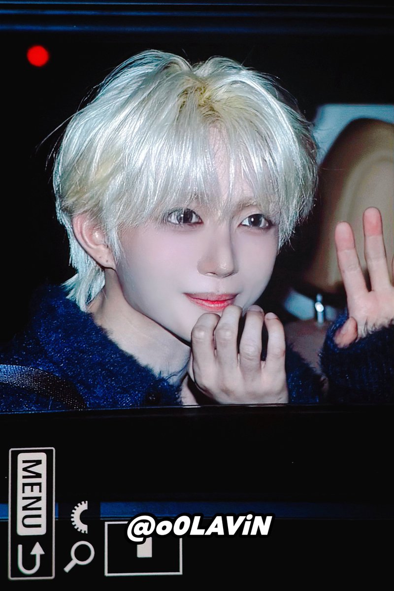 o0LAViN's tweet photo. 260226 엠카운트다운 퇴근

솔로 데뷔 너무너무 축하해🥳😻🍀💙

#LAVIN #래빈 #Animated
#사랑하고싶지않아 #JunkLove https://t.co/hFF655oyPl