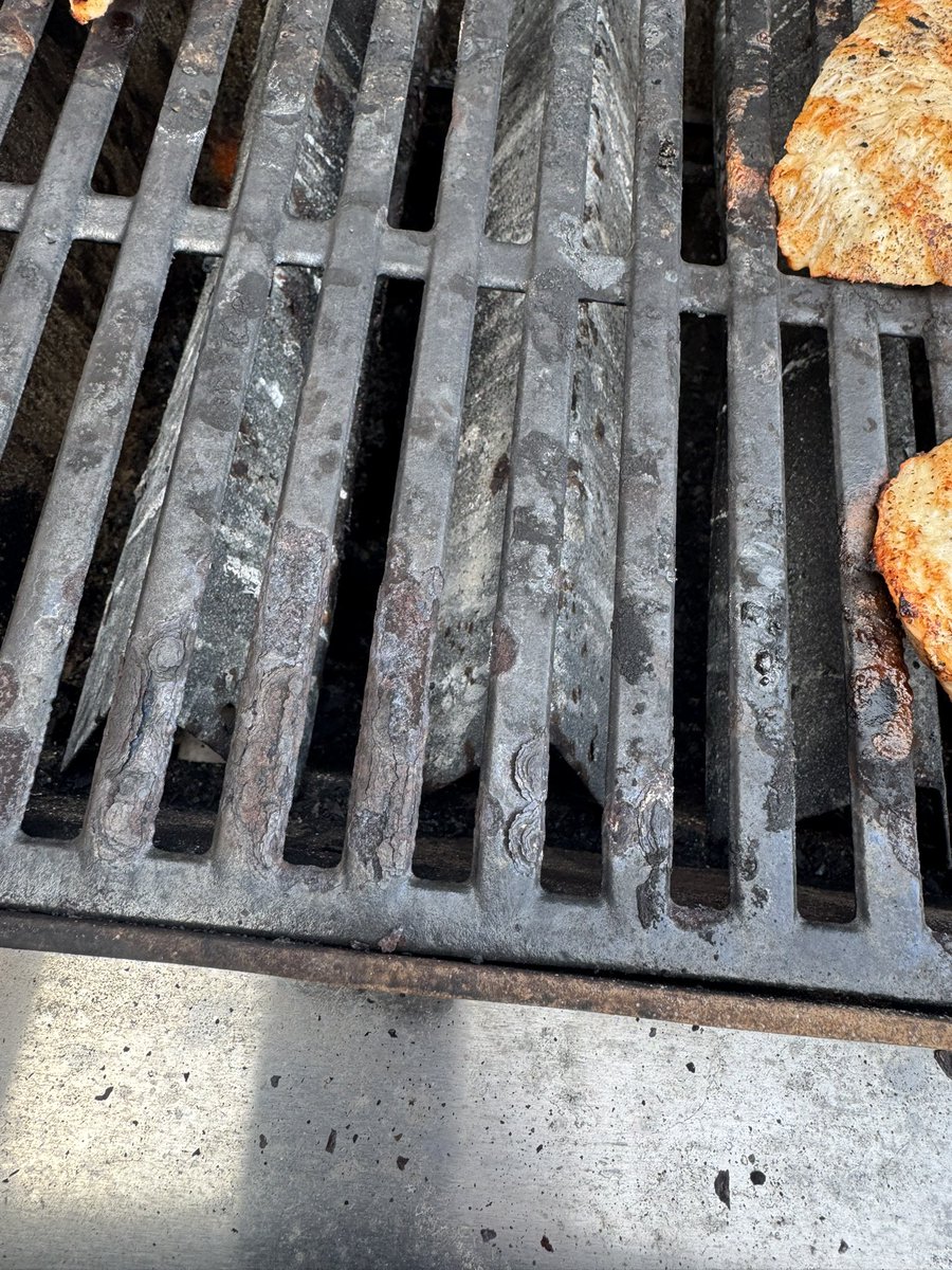 justyouraverageguy tweet media