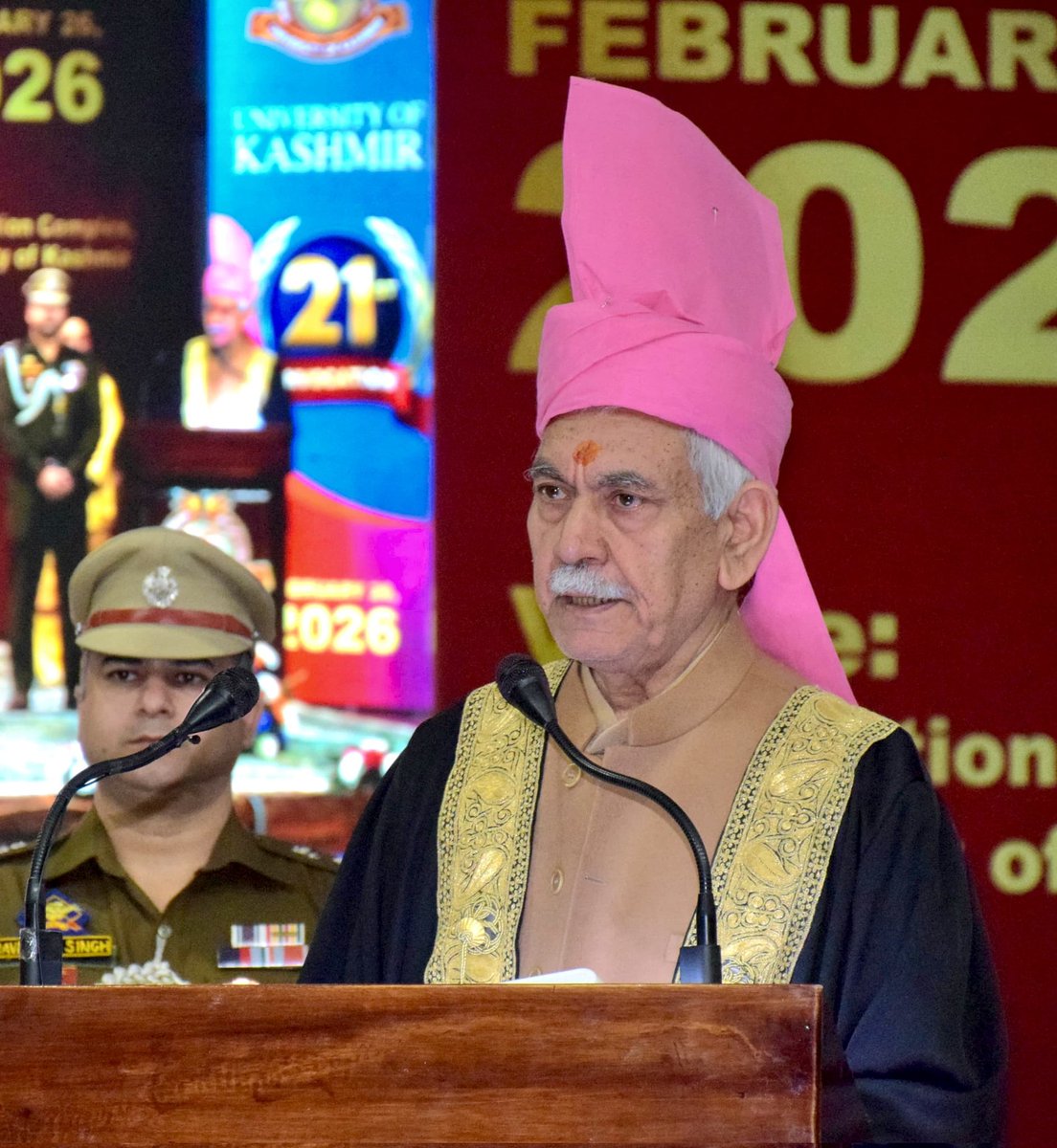 dar_Zubair_07's tweet photo. At the 21st Convocation of the University of Kashmir, Hon’ble LG @manojsinha_ highlighted how education represents generational transformation and fulfilled aspirations. With the gracious presence of Hon’ble Vice President Sh. C.P. Radhakrishnan. #Covocation #UniversityofKashmir https://t.co/B2DSGFfJKb