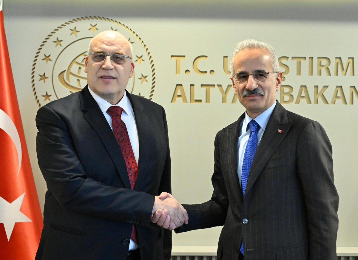a_uraloglu's tweet photo. Filistin Ankara Büyükelçisi Sayın Nasri Abu Jaish’i Bakanlığımızda ağırladık. 

Filistin’in haklı davasına olan güçlü desteğimizi kararlılıkla sürdüreceğimizi bir kez daha vurguladık.

🇹🇷🤝🇵🇸

#TürkiyeHızlanıyor 🇹🇷 https://t.co/liDuwKj71z