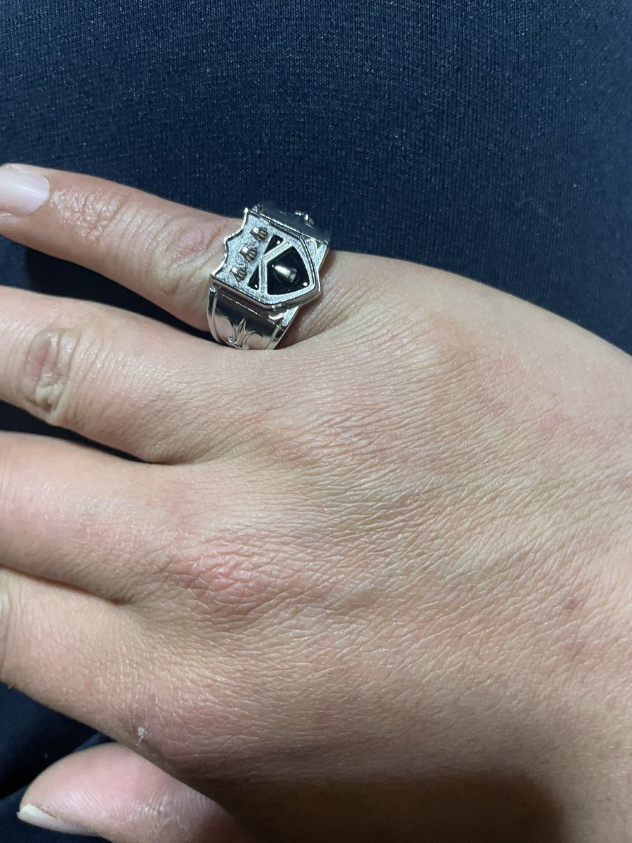 reason_361's tweet photo. まさか令和の時代にボンゴレリングのガチャガチャがあるなんて…
コンプしたかったけど3個しか残ってなかった(;`皿´)ｸﾞﾇﾇ https://t.co/Cl5SypOOPf