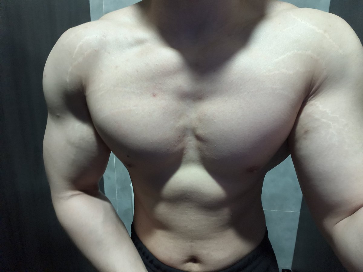 吃一口小猫咪（停更版） tweet media