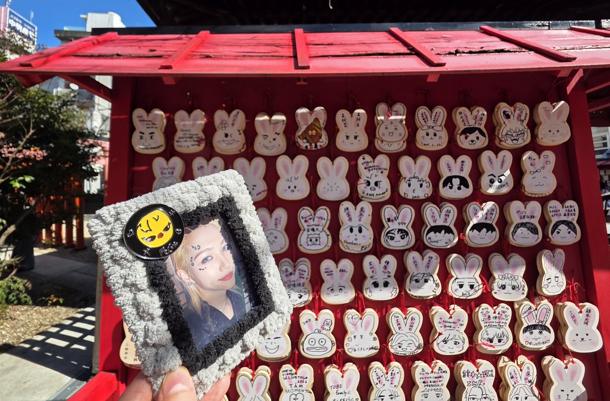 シノ💙💛 tweet media