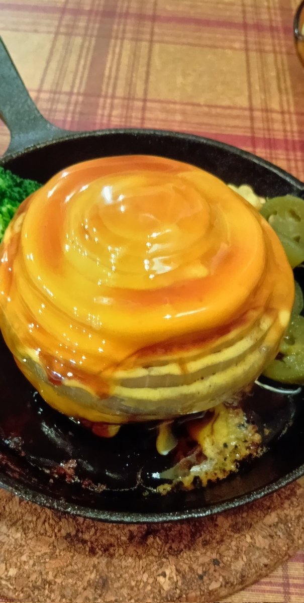 signboarder's tweet photo. 【Special Two】
テリヤキソースの
ジューシーハンバーグに
TPハラペーニョが旨い
#cafe4
#つくば https://t.co/O2hn7zrKSK