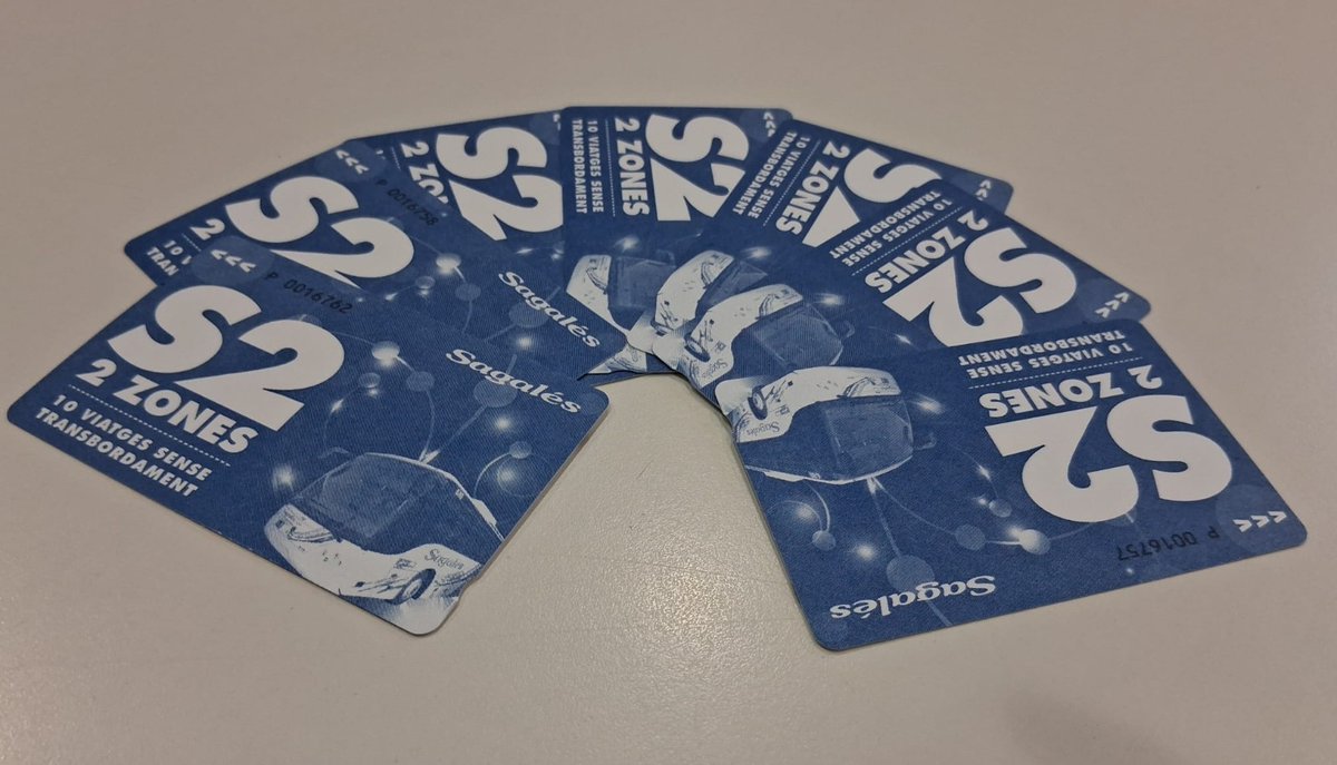 AjEstany's tweet photo. 🤝🏻 Si ets de l'Estany i tens entre 11 i 23 anys pots continuar gaudint del projecte de mobilitat sostenible impulsat per l'@AjEstany i la @diba 
🎟️ Sol·licita a l'OAC una nova targeta de transport per utilitzar amb l’autobús 
➕INFORMACIÓ A L'ENLLAÇ
https://t.co/xNmoDbjeJA https://t.co/OtzOdcF34k