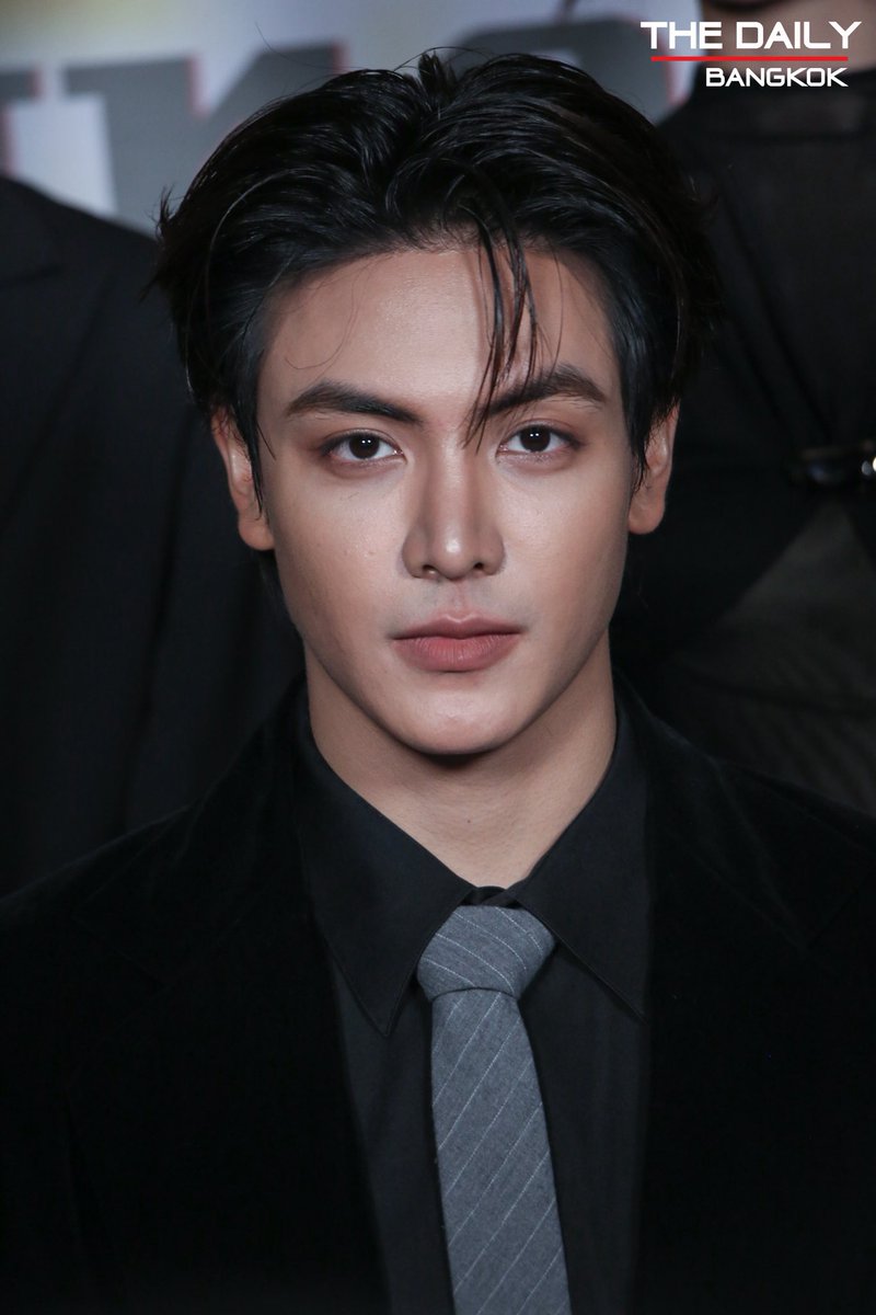 𝓇𝒶𝓎𝓎🦢 tweet media