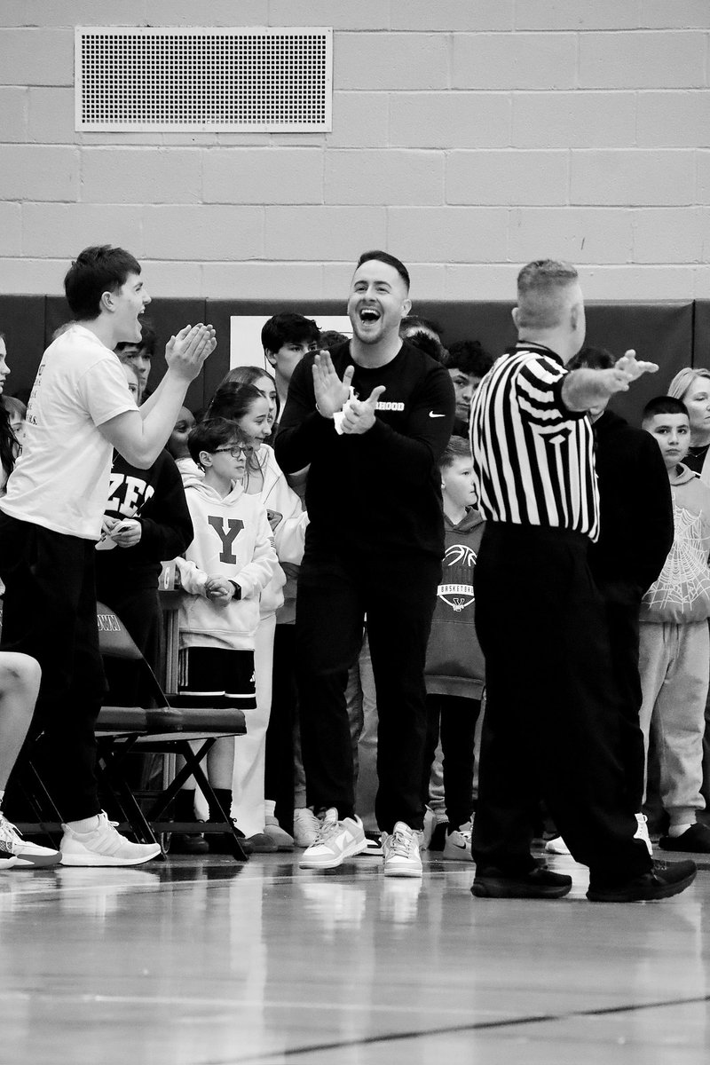 Coach James Loughran tweet media