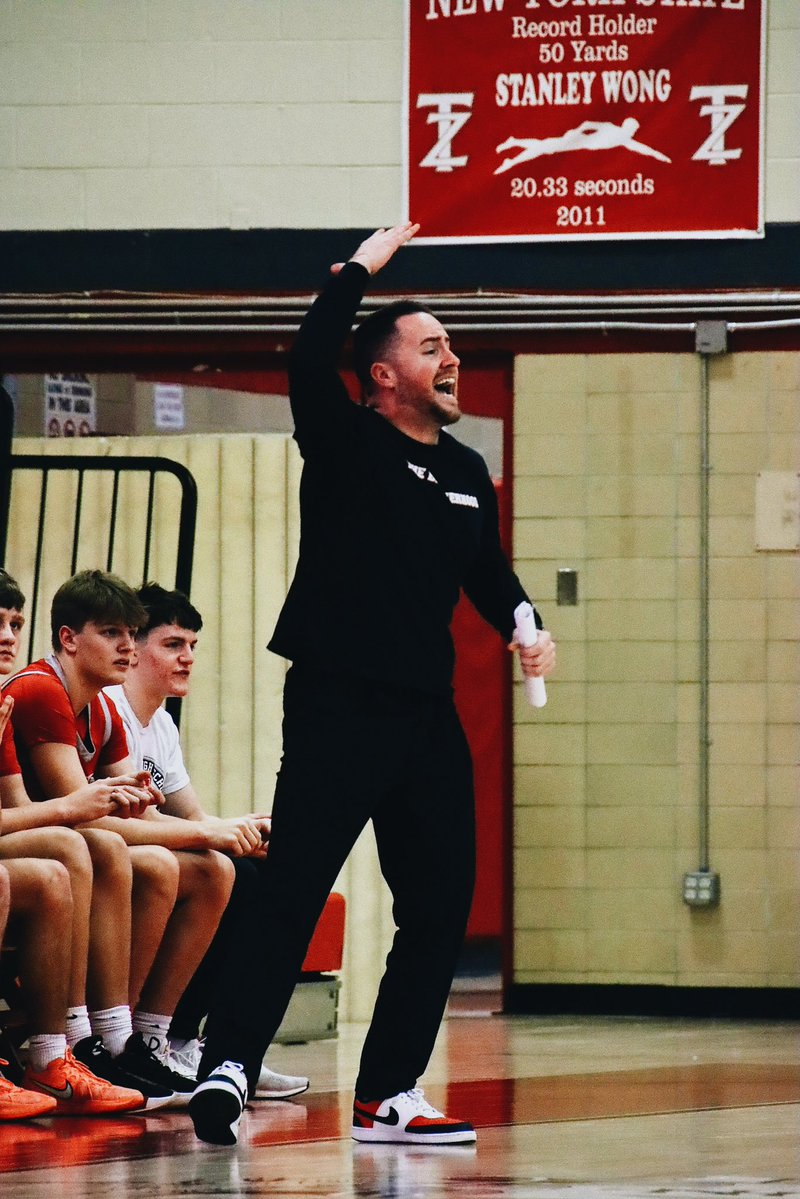 Coach James Loughran tweet media