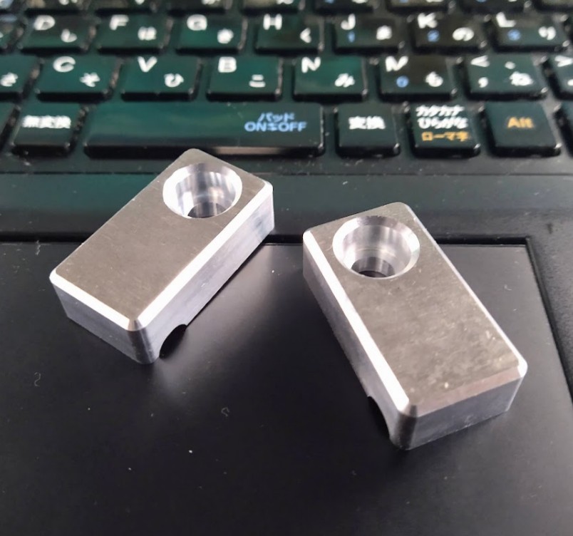 labo_jim's tweet image. 廃盤の「ナンバープレートアクセント」を発掘🛠️　今見てもこの感じは悪くないかと思うんですよね。これ 再販希望の人いますか？
ま 値段にもよりますよね。

#JA11 #ジムニー #JimLabo