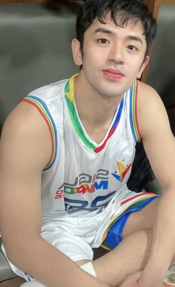 BOSS IDOL AndrewDizon

#DavidLicauco
#NeverSayDieGMA #NSDFaceToFace