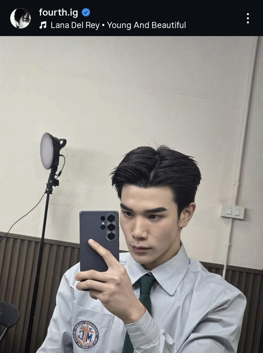 เนื้อเพลง : young and beautiful

'ข้าแต่พระเจ้า เมื่อถึงคราวที่ฉันต้องไปสวรรค์ ได้โปรดให้ฉันได้พาชายคนรักไปด้วยเถิดเมื่อเขามาถึง ได้โปรดบอกฉันว่าพระองค์จะเปิดประตูต้อนรับเขา'

แล้วคนที่เข้าใจน้องแทนรักมากที่สุดอะㅠㅠ

#TicketToHeaven
#GeminiFourth #เจมีไนน์โฟร์ท