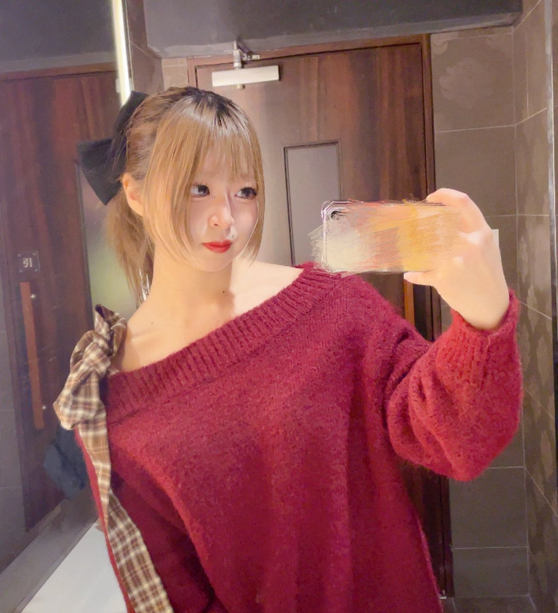 ruri_syl's tweet photo. ポニテアイドル好きー？？

#アイドル #アイドル準備中 #拡散希望 #RPお願いします #金髪 https://t.co/d7ptzl3dMO