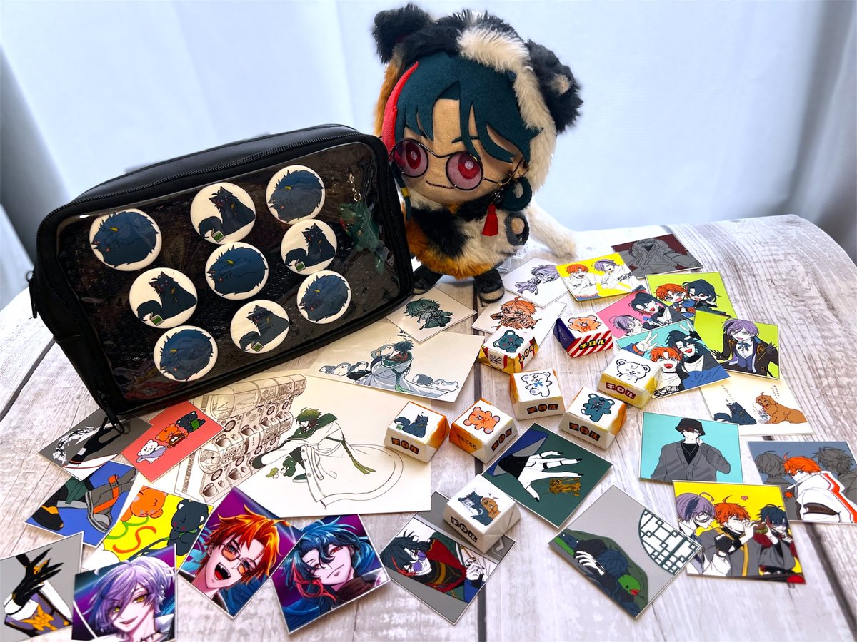 机の上に大量のアレコレが置いてたのの、半分無料配布だった