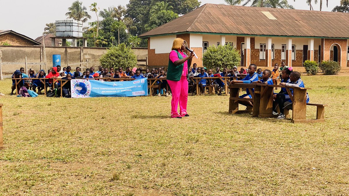 jps_bda's tweet photo. #PeaceEducation moments @St Peter's Nursery &amp; Primary School,Bambui! Class 5 &amp; 6 pupils competed in the Quiz,Thread game &amp; Sack race -huge shoutout to Class 6 for sweeping the wins!Impressive grasp of human rights &amp; justice by the pupils.Prizes given &amp; didactic materials donated! https://t.co/M1m6ErZ7wZ