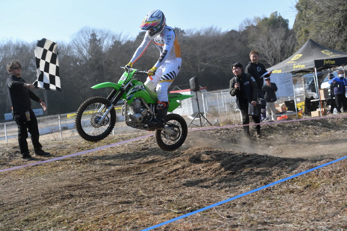 1日で違う装備楽しめて写真もたくさん撮ってもらえるのすごく嬉しい！

#SUPER2HEAT