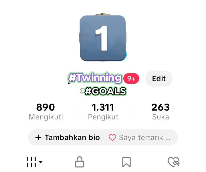 asnola3's tweet photo. 🔥JUAL AKUN TIKTOK🔥

📌 live 2 fitur (kamera, game)
📌 followers aktif hasil moots &amp; fyp 
📌 tidak ada pelanggaran
📌 data bisa langsung ganti
📌 cn atas bawah on
📌 bisa take email

😍fast respon😍
https://t.co/TIAvSyph4p

Akun backup @soklinsofterjen https://t.co/Kt7JVhrCt1