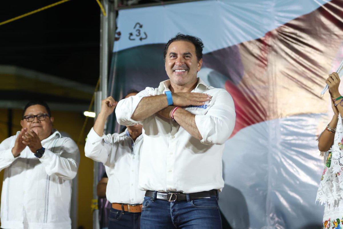 desdebalcon's tweet photo. #YUCATAN #ASEY El exalcalde de Progreso, Julián Zacarías Curi, es investigado por daño patrimonial por más de 3 millones de pesos.
Lee la nota aquí:
https://t.co/FMo64DZlAS https://t.co/ZWHhgGE33y