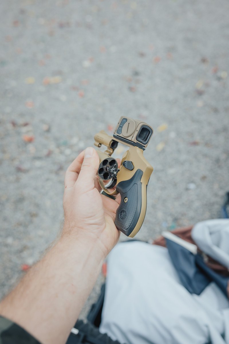 Firearms_Depot's tweet image. 🔫 Old-school meets new tech — this Smith &amp;amp; Wesson revolver rocks an Aimpoint ACRO red dot!

Are you sticking with trusty irons or upgrading to high-tech gadgetry? Let us know where you stand! 👇

#SmithAndWesson #RevolverLife #AimpointACRO #ModernCowboy #FirearmsDepot #2A