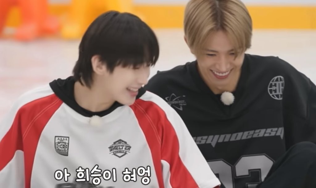 แล้วภาพนี้คือน้องมานงอแงเรียก  “ ฮีซึงฮยองง~~ ” ㅠㅠㅠㅠㅠㅠㅠㅠㅠㅠㅠ😭🤏🏻🤏🏻