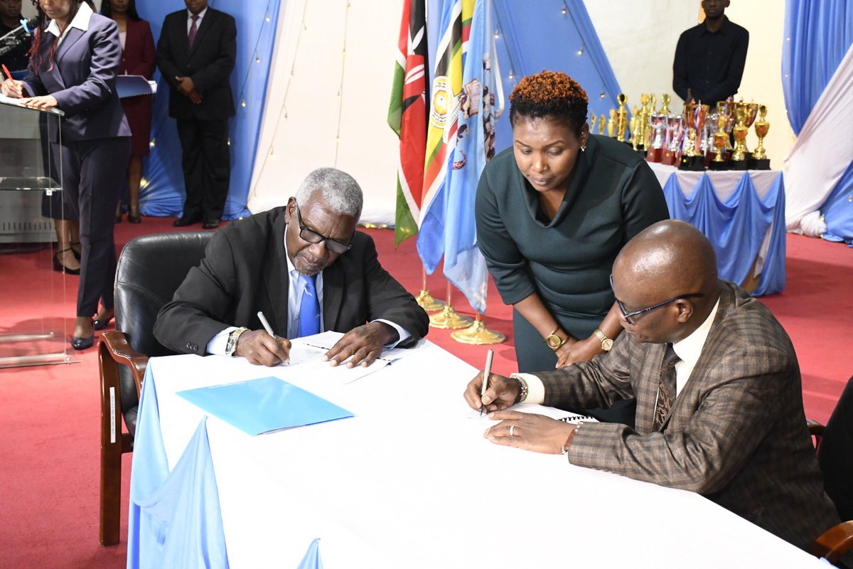 UoN_INTL's tweet photo. At Taifa Hall, UoN, the Performance Contracts 2025/2026 were officially signed ; reaffirming a strong commitment to accountability, efficiency, and excellence in service delivery.
#WeareUoN #PerformanceContract https://t.co/ESJKpmUjhN