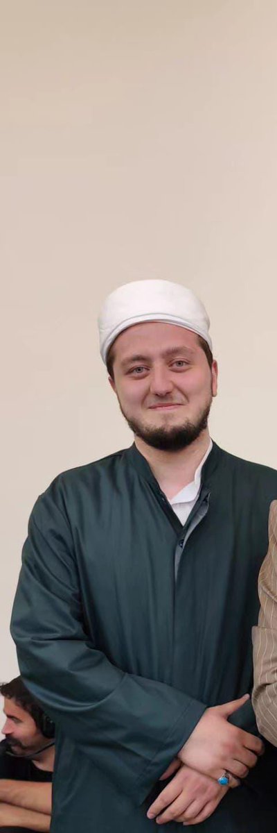 Uzun zamandır kanser tedavisi gören mollamız Fatih Demirci Rahmeti rahman'a kavuşmuştur. 
Makamı âli olsun 🤲 
Henüz 25 yaşında idi Rabbim anneciğine sabri cemil ihsan eylesin 😔
Onun için okuyalım insaellah.
