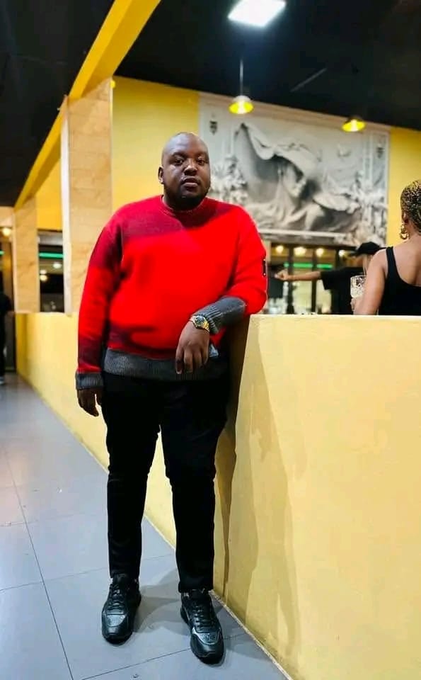 MDNnewss's tweet photo. Contractual Disputes and Music Rights Are the Reasons for Maskandi Artist Sminofu's Songs Being Removed from YouTube

For weeks, the Maskandi music fraternity has been asking why all the songs from Sminofu's 2025 album, Ngabe Ngiloyiwe, were removed from YouTube.

It has since emerged that a contractual dispute between Sminofu whose real name is Mphile "Sminofu" Gumede, from Hluhluwe in the far north of KwaZulu-Natal (KZN)and his manager, Celimpilo "Matshitshi" Manyathi, is the reason his music was taken down from all streaming platforms.

According to reliable sources, Sminofu, who has since changed his stage name to "Smiramira," is facing a tough battle with Manyathi, who demanded 50% of his booking fees.

The sources told MDNtv that before Sminofu released his album in December, Manyathi amended the management contract to demand 50% of all booking fees and informed him that his new performance rate would be R45,000.

"The contract did not make sense at all. Matshitshi was being a bully and wanted Sminofu to slave for him. This is the painful reality that many Maskandi artists face. It meant that for every gig Sminofu got, Matshitshi would take home R22,500. It was daylight robbery. It was very painful to see them fight like that, and the fight nearly ended badly, as threats were mentioned," the first source said.

Another source claimed that Manyathi decided not to handle Sminofu's bookings in December.

"This is the reason Sminofu had few gigs. The person who was supposed to handle his bookings as his manager was not seeing eye-to-eye with him, which made it impossible for him to get shows. This is the sad reality of how Maskandi artists are abused in such a manner. The situation he is facing is exactly what Menzi went through when he was with Insika Music," the source said.

Another source added that Celimpilo's brother, Bongani who used to manage Maskandi legends Shwi noMtekhala tried to intervene, but there is still no solution.

"Other Maskandi managers tried in vain to intervene and find a solution, but all parties involved failed to come to an agreement. We feel for Sminofu because he is talented and he trusted Matshitshi, who became greedy and saw him as a cash cow. Many people who have worked with Matshitshi left because of his greed. Sminofu must open his own label, like Menzi, Ntencane, and others, and be independent," the source said.

A third source familiar with the matter alleged that Sminofu is back in the studio working on another album, which he plans to release over the Easter weekend.

When contacted for comment, Sminofu said: "Hhaibo! Where did you get all that information? No comment for now, bafo."

When Manyathi was reached for comment, he said: "Sminofu just texted me. Unfortunately, I will not entertain you."

Sminofu's legal team sent MDNtv a statement confirming the ongoing dispute.

"We sincerely appreciate and thank you for your concern and your positive reporting on Sminofu. Your support means a great deal to us.

"At this stage, the Sminofu matter is now a legal issue and is being handled through the appropriate legal channels. We kindly ask for your understanding as we allow the process to take its course. In the meantime, please let the fans know that Sminofu is currently in the studio working hard and promises a hot new album. We are excited about what's coming next.

"We will communicate further details in due time regarding the sudden name change and share more about the plans for the future," the letter reads.