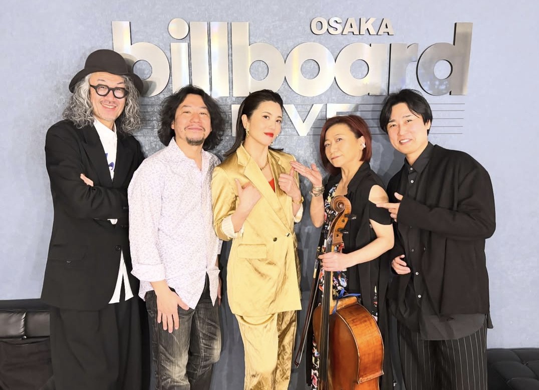 MMTKSS's tweet photo. ビルボードライブ大阪Instagram
https://t.co/DcdXlGmP7Q

『壮一帆 30th Anniversary Live Tour 2026
仲良しのバンドメンバーとの軽やかなトークも交えながら、一曲一曲に丁寧に刻まれた、特別な1日となりました。』

壮さんが樹麻さんにダメ出をしていて草 https://t.co/z5nHWufTbC