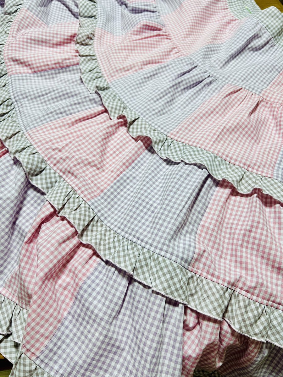 パッチワークの4段ティアードスカート2色展開。 2/27中にはminneアップ