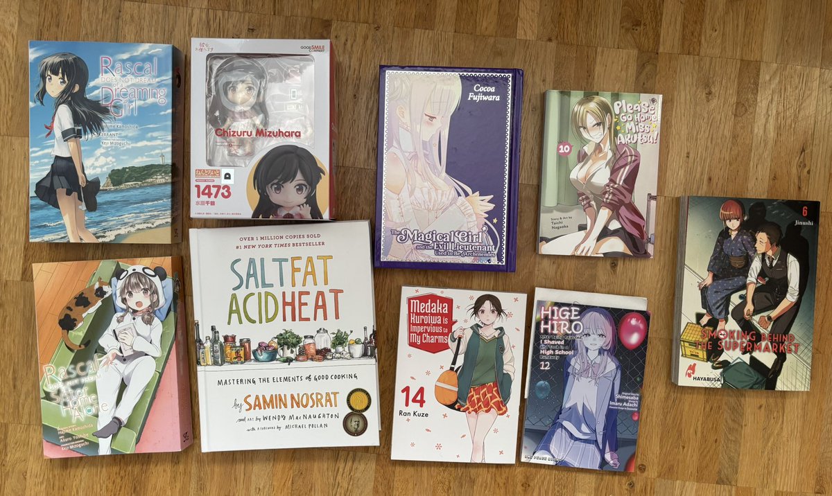 Da ich nun nicht mehr vollständig auf Krück… ähm Unterarmgehhilfen angewiesen bin, ein kleiner Rückblick, was in den letzten fünf Wochen bei mir gelandet ist… Leider musste ich (mal wieder) bei Osiander meine Vorbestellungen anmahnen, daher fehlen fünf Bände 🤯🤯🤯