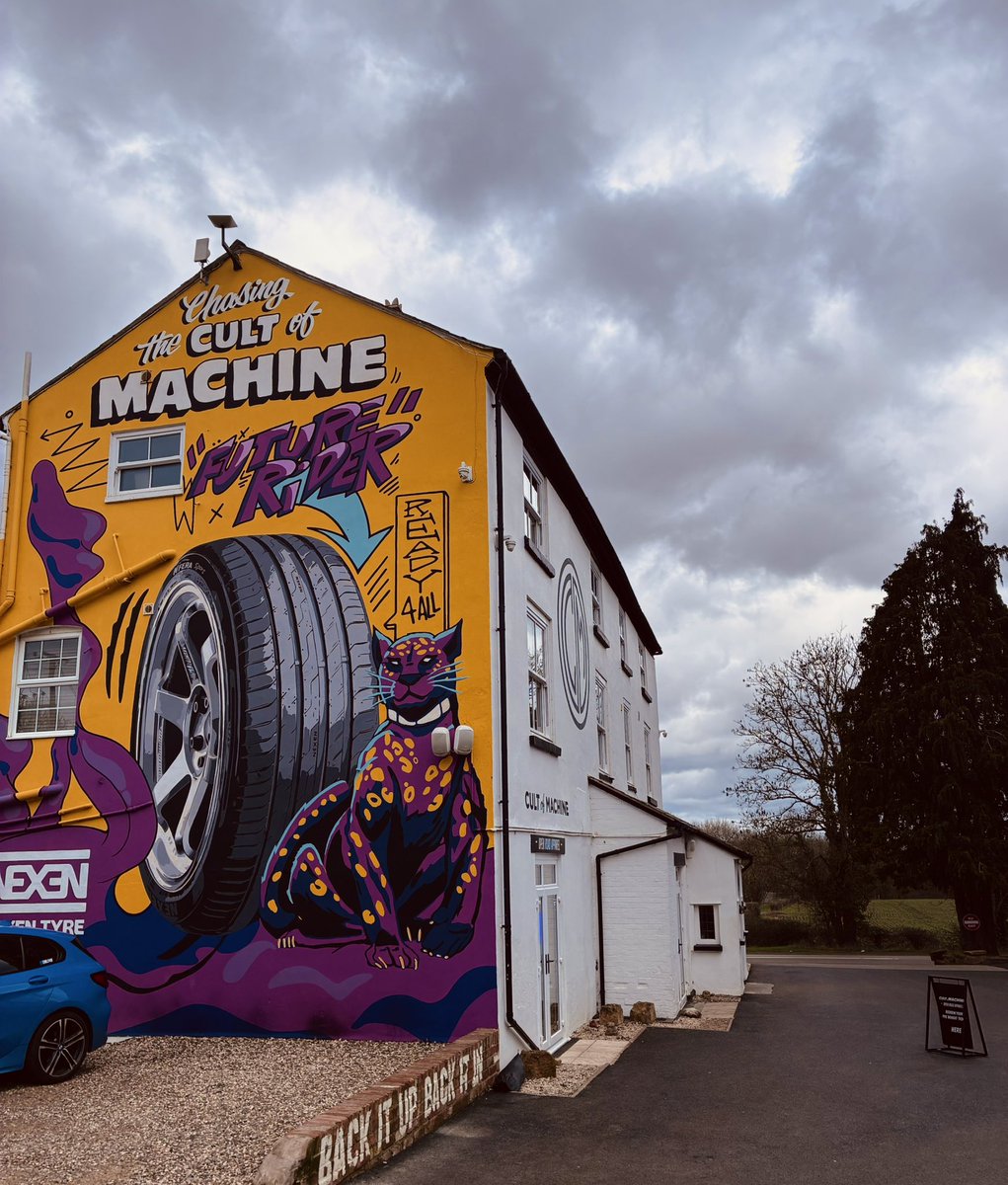 EmBearpark's tweet photo. The sky is beginning to bruise over Caffeine&amp;Machine: The Hill, Warwickshire - today’s lunchtime venue.
#CaffeineandMachine #CultofMachine #petrolhead #BestBurgers 🤘 https://t.co/QBZt1s1EmM