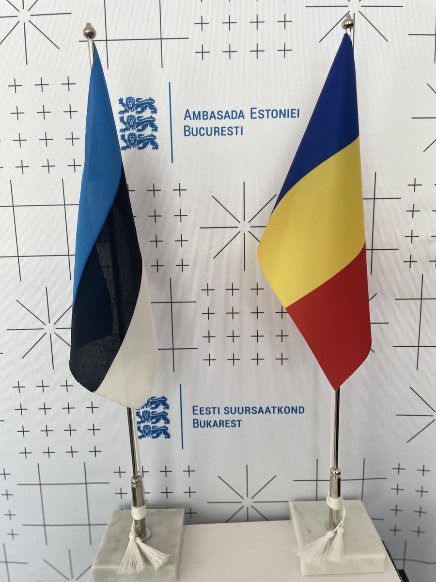 MFAestonia's tweet photo. Today marks 1⃣0⃣5⃣ years since Romania granted 𝑑𝑒 𝑗𝑢𝑟𝑒 recognition to the Republic of Estonia, laying the foundation for official diplomatic relations.   

Over the past 105 years, Estonia and Romania have developed close and trusted relations grounded in mutual respect, shared European values, and a strong partnership. We actively cooperate in the European Union and NATO and look confidently to a future where cooperation between the two countries in the fields of defense, business, digitalization, and culture will continue to grow.  
🇪🇪🤝🇷🇴