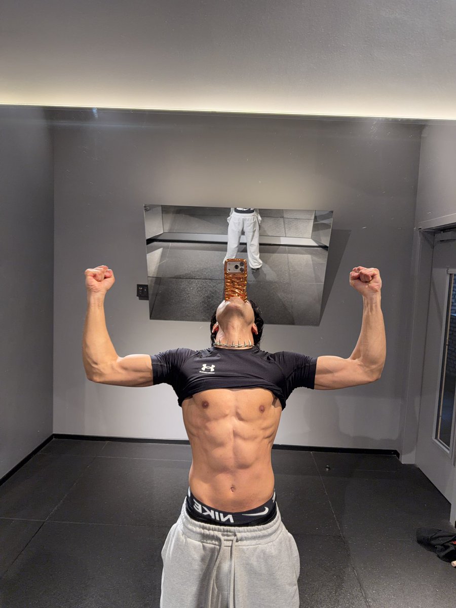 hesabull's tweet photo. gym check https://t.co/4aGeBzPgmN